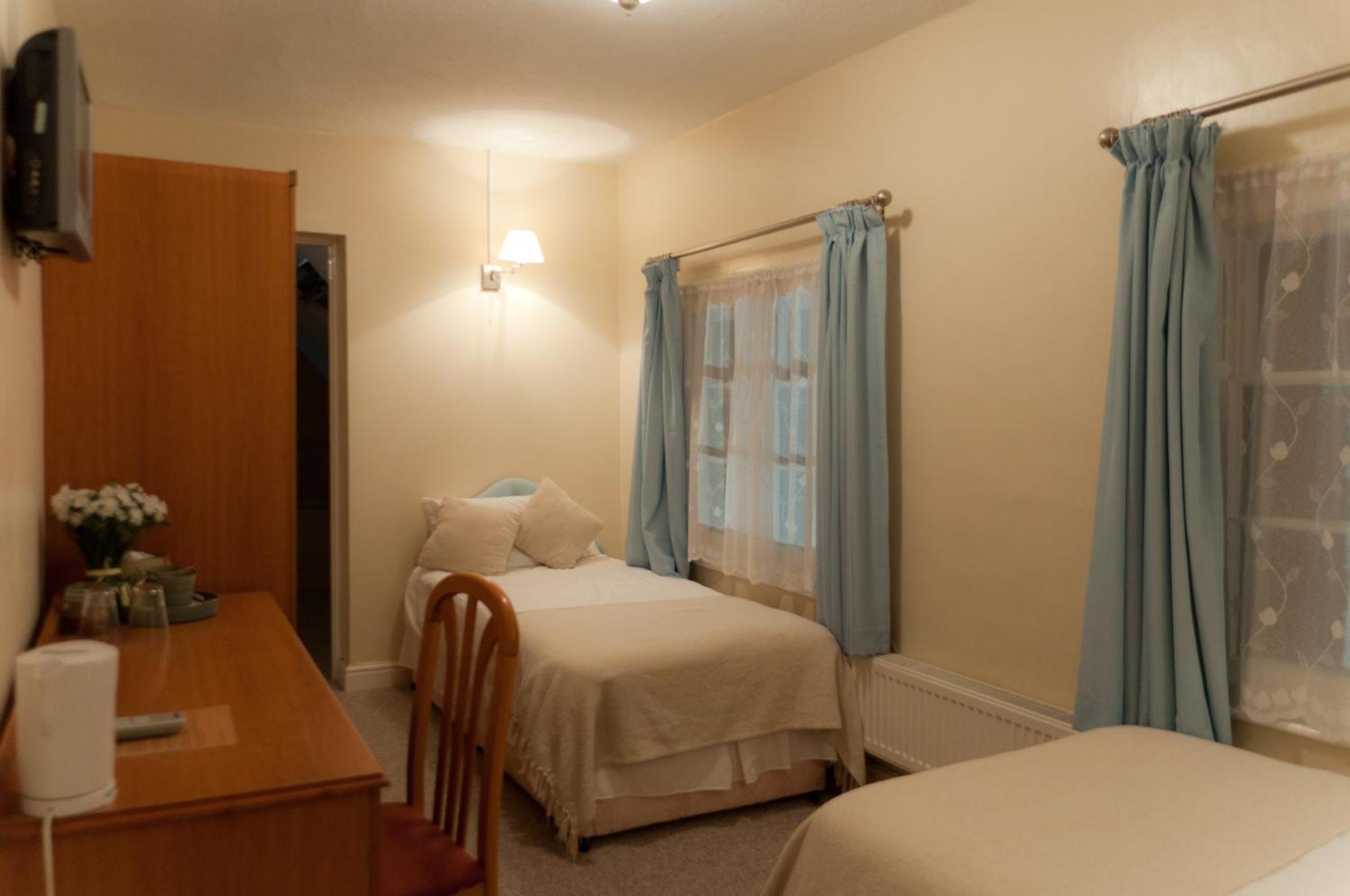 Oak Inn Upton Snodsbury Ngoại thất bức ảnh