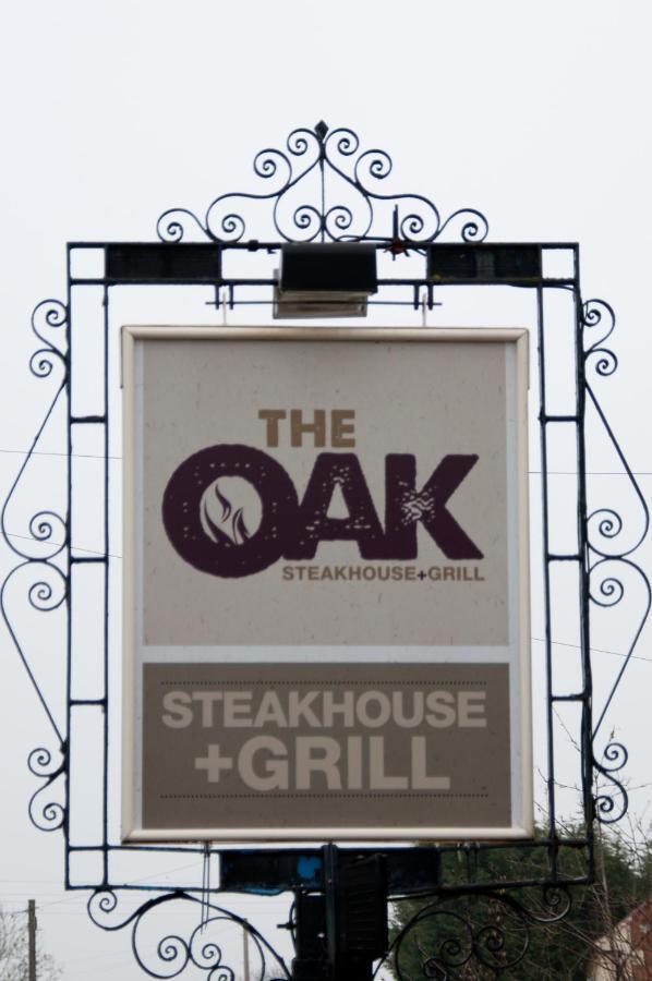 Oak Inn Upton Snodsbury Ngoại thất bức ảnh